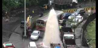 Water Fountain in the Middle of Mumbai Road Sparks Social Media Jokes and Memes news-04082024-024021