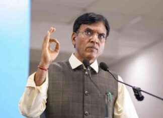 Working Towards Making India a Developed Nation by 2047: Mandaviya’s Call to Youth news-12082024-172416