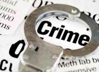 Tragic Accident: Car Hits Two Men Sleeping on Versova Beach; One Dead, One Injured news-14082024-093106