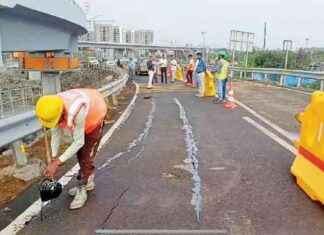 MMRDA Fines Mumbai Trans Harbour Link Contractor Rs 1 Crore for Atal Setu Road Cracks news-14082024-125516