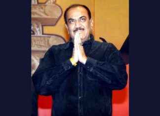 Shivaji Satam Receives Chitrapati V. Shantaram Lifetime Achievement Award 2023 news-15082024-052515