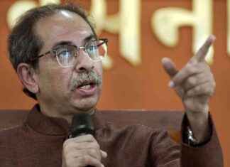Uddhav Thackeray Calls for Withdrawal of Cases in Badlapur Sexual Assault Protest news-23082024-114559