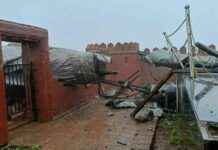 Political Rivalry Escalates at Collapsed Shivaji Statue Site in Malvan news-28082024-122258