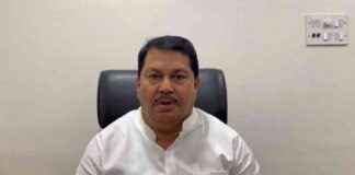 Vijay Wadettiwar Criticizes PM Modi for Shivaji Maharaj Statue Collapse news-30082024-123857