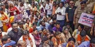 Identifying the main target and focus of the article:Main target: Badlapur sexual assault case
Focus: Two trustees of a school declared absconding by SITRegenerated SEO-friendly title:Badlapur Sexual Assault Case: 2 School Trustees Declared Absconding by SIT news-30082024-124017