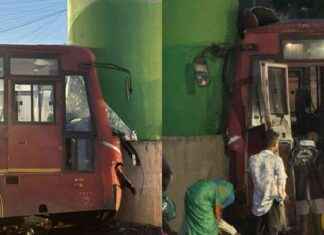 Eleven Injured as ST Bus Collides with Metro Pillar in Thane news-10092024-094953