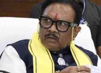 Atram’s Daughter Joins Pawar’s Party, Potential Contest Against Father news-12092024-213327