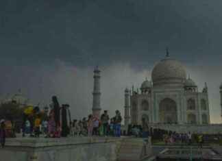 Water Leakage in Main Dome of Taj Mahal: ASI Confirms No Structural Damage news-14092024-094516