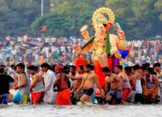 Andheri Tops Ganpati Visarjan Numbers, Kandivali Close Behind news-15092024-235146