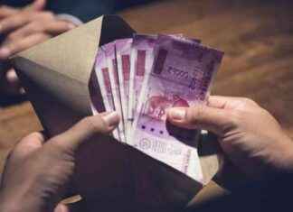 Family of Four from Mulund Booked by Navghar Police for Extortion news-17092024-123011