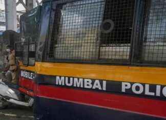 Police Officers Injured in Nashik Road Accident En Route to Maharashtra CM’s Event news-04102024-214347