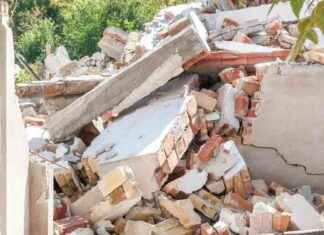 Building Collapse in Byculla, Mumbai: No Injuries Reported news-08102024-224436