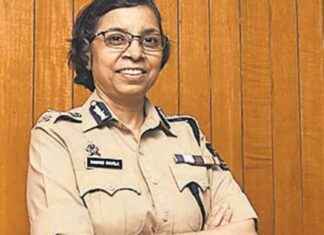 EC Transfers DGP Rashmi Shukla Amid Maharashtra Polls Controversy news-04112024-220814