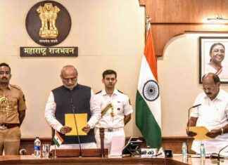 BJP MLA Kalidas Kolambkar Sworn in as Pro-Tem Speaker for Special Assembly Session Starting Dec 7 bjp-mla-kalidas-kolambkar-sworn-in-as-pro-tem-speaker-for-special-assembly-session-starting-dec-7