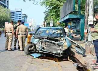 Car Accident Injures Three at Worli Bus Stop in Mumbai car-accident-njures-three-at-worli-bus-stop-in-mumbai