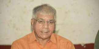 VBA’s Prakash Ambedkar Launches Signature Campaign Against EVMs news-03122024-034608