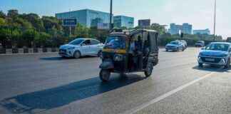 Tragic Mumbai Ferry Incident Leaves First Responders in Shock tragic-mumbai-ferry-ncident-leaves-first-responders-in-shock