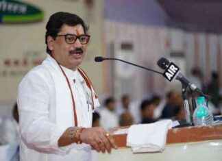 Accusations Against Maharashtra Minister Dhananjay Munde for Acquiring Land at Discounted Rate accusations-against-maharashtra-minister-dhananjay-munde-for-acquiring-land-at-discounted-rate