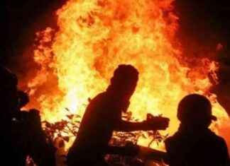 Fire incident at Kalina car dealer’s office in Mumbai; no casualties reported fire-incident-at-kalina-car-dealers-office-in-mumbai-no-casualties-reported