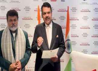 Maharashtra Signs 54 MoUs Worth Rs 15.70 Lakh Crore at World Economic Forum 2025 maharashtra-signs-54-mous-worth-rs-1570-lakh-crore-at-world-economic-forum-2025