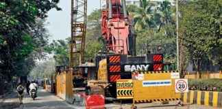 Mumbai Sea Link Construction Causes Traffic Woes for Versova Locals mumbai-sea-link-construction-causes-traffic-woes-for-versova-locals