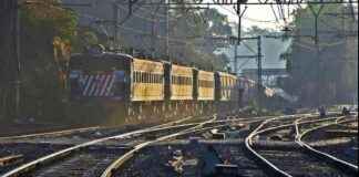 Services Disrupted on Konkan Railway Route Due to Mumbai Overhead Wire Issue services-disrupted-on-konkan-railway-route-due-to-mumbai-overhead-wire-ssue