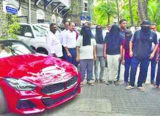 Police arrest 7 and seize 16 cars in car loan scam. police-arrest-7-and-seize-16-cars-in-car-loan-scam