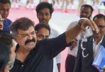 NCP MLA Jitendra Awhad Raises US Deportation Issue at Maharashtra Budget Session ncp-mla-jitendra-awhad-raises-us-deportation-ssue-at-maharashtra-budget-session