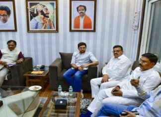 Opposition Boycotts Tea Party Over Governance Failures in Maharashtra opposition-boycotts-tea-party-over-governance-failures-in-maharashtra